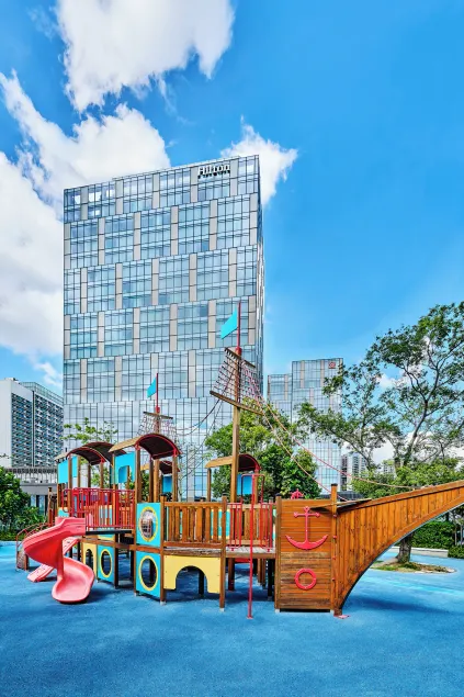 Hilton Garden Inn Shenzhen World Exhibition & Convention Center - Image 1