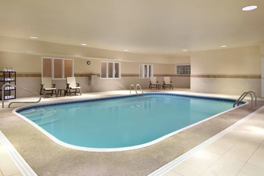 Country Inn & Suites by Radisson, Champaign North, IL - Image 1