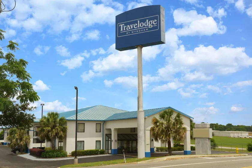 Travelodge by Wyndham Montgomery East - Image 1