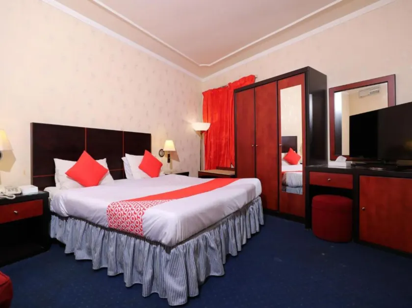 OYO 112 Semiramis Hotel - Image 1