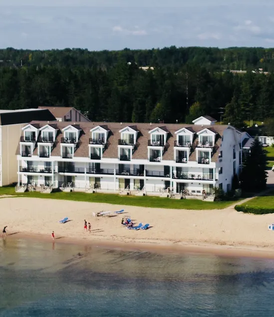 Quality Inn & Suites Mackinaw City Beachfront - Image 1