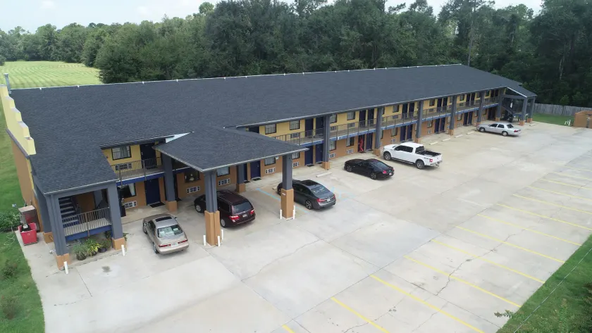 Days Inn by Wyndham Camilla - Image 1