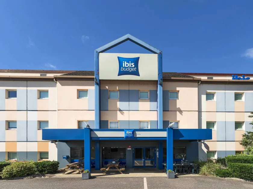 Hotel Ibis Budget Vichy - Image 1