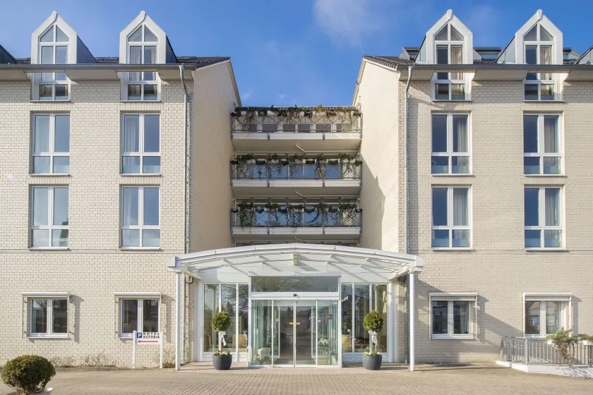 Trip Inn Hotel Astoria - Image 1