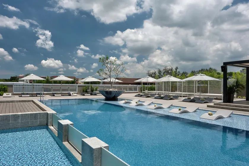 Clark Marriott Hotel - Image 1