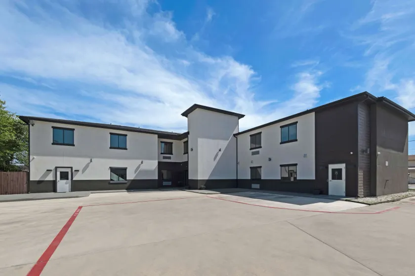 Americas Best Value Inn San Antonio Downtown Riverwalk - Image 1