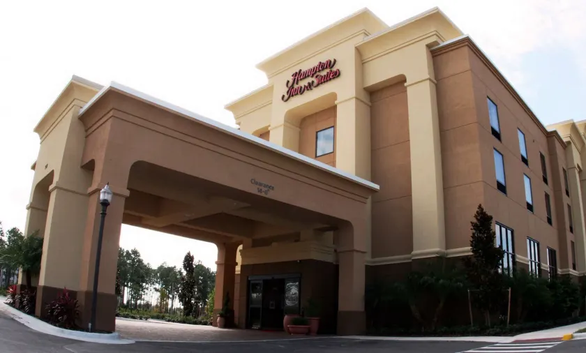Hampton Inn & Suites Orlando-John Young Pkwy/S. Park - Image 1