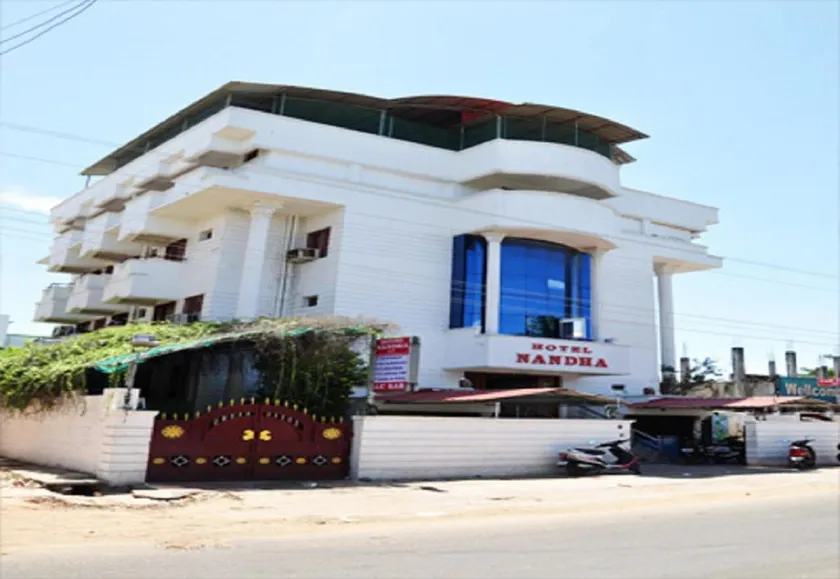 Hotel Nandha - Image 1