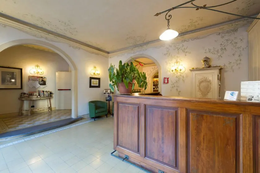 Hotel Moderno - Image 1