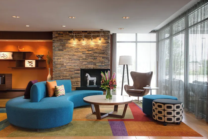 Fairfield Inn & Suites by Marriott Dallas West/I-30 - Image 1