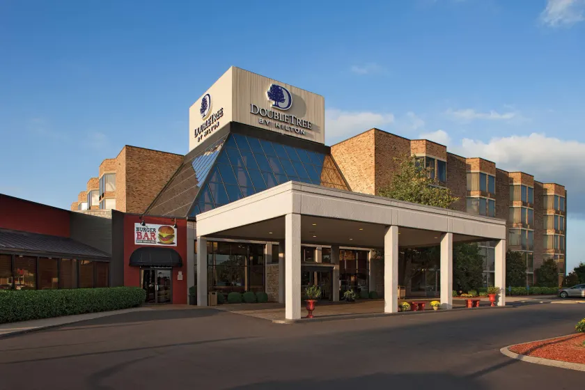 DoubleTree by Hilton Murfreesboro - Image 1