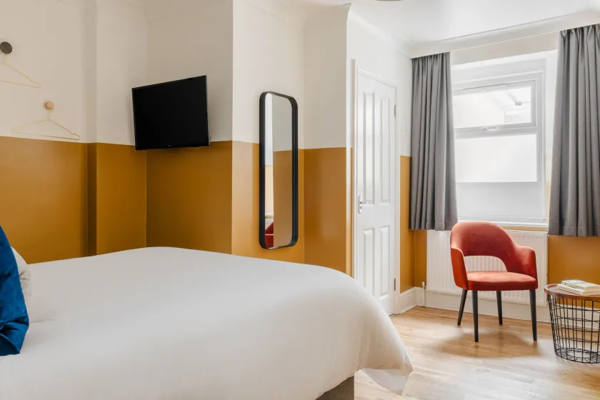 Camden Road Hotel - Image 1