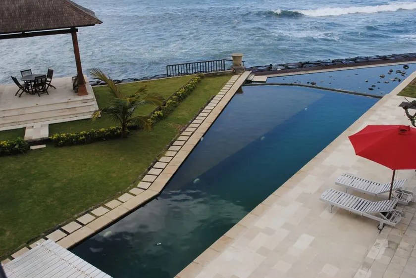 Suarti Resort Villas & Gallery - Image 1