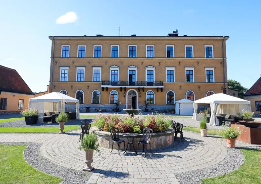 Ulfsunda Slott - Image 1