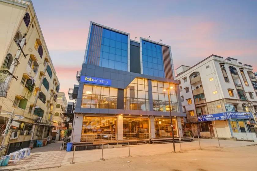 FabHotel SSR Fern Suites - 100M from GSM Mall Madeenaguda - Image 1