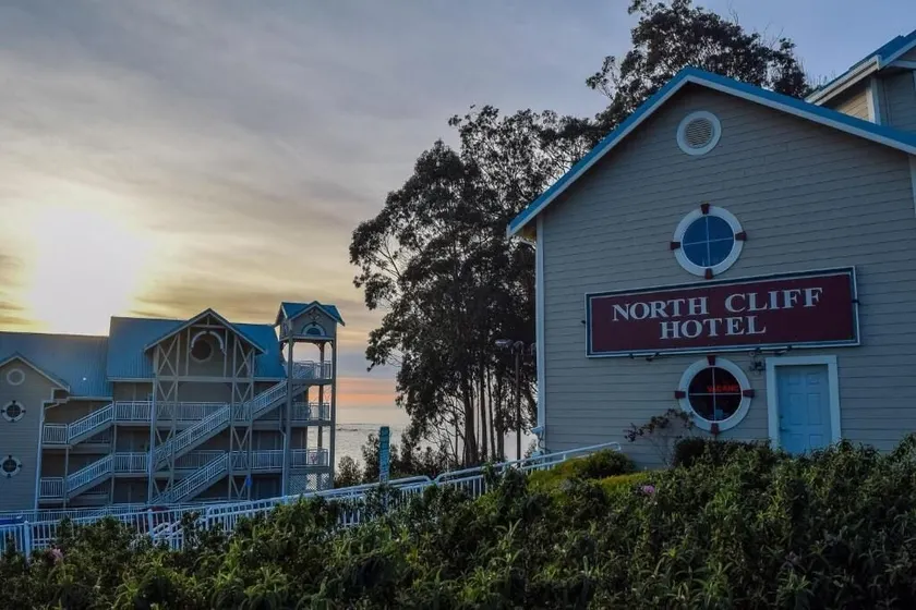 North Cliff Hotel - Image 1