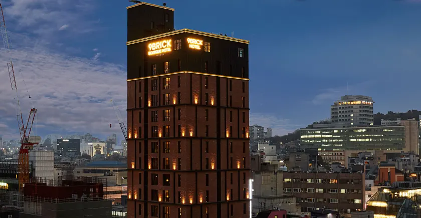 9 Brick Hotel - Image 1