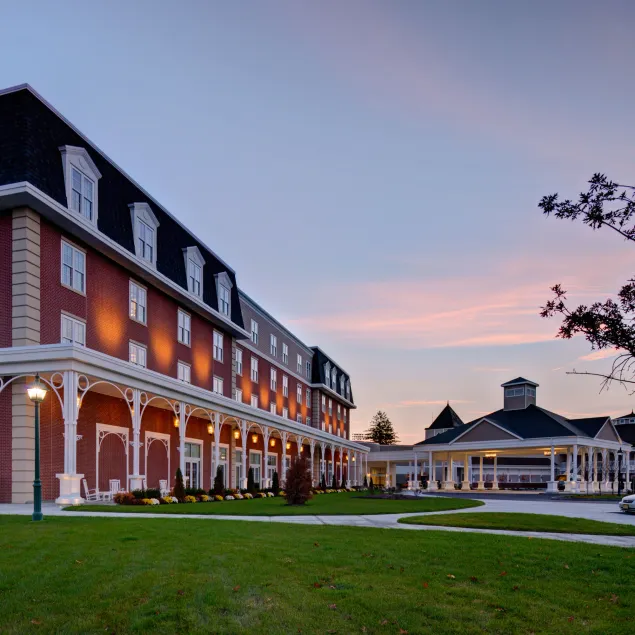 Saratoga Casino Hotel - Image 1
