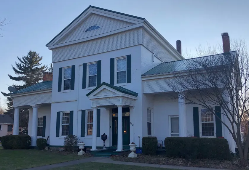 Munro House Bed and Breakfast - Image 1