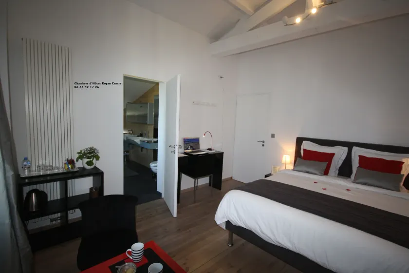Chambres d'Hôtes LA PASTOURELLE Royan centre - Room