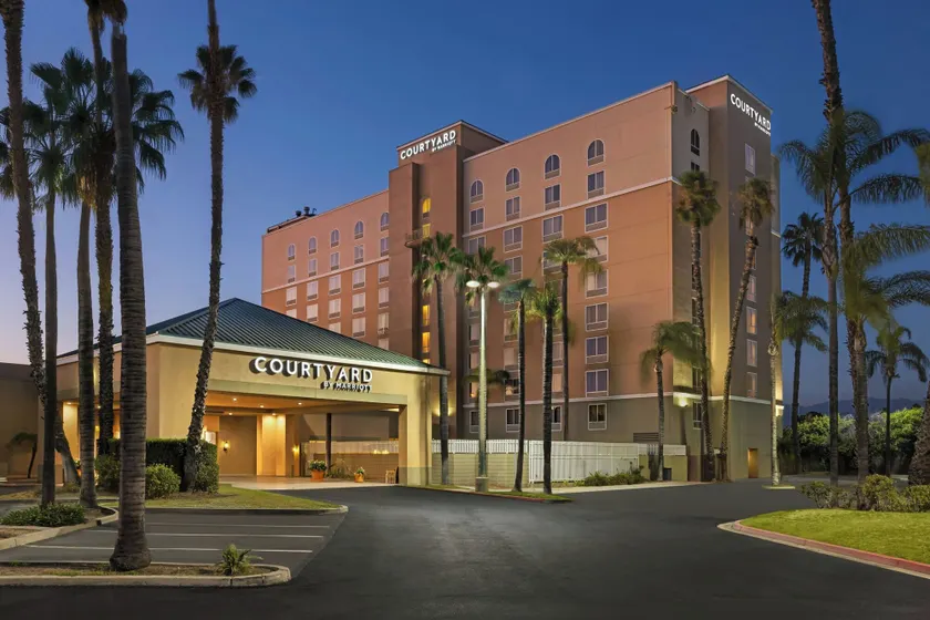 Courtyard by Marriott Baldwin Park - Image 1