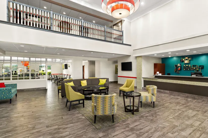 Best Western Galleria Inn & Suites - Image 1