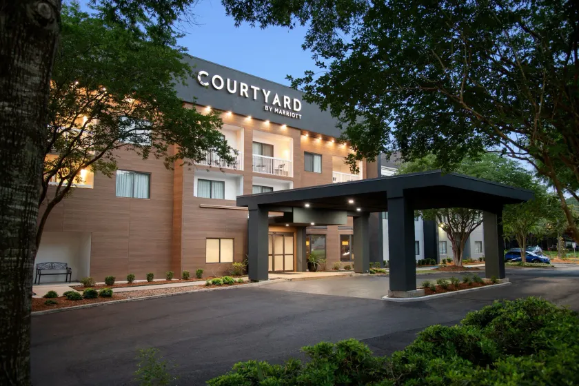 Courtyard Lafayette Airport - Image 1