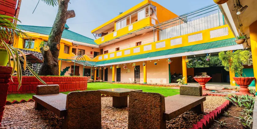 La Courtyard  - Image 1