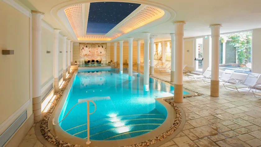 Hotel Victoria & Iside Spa - Image 1
