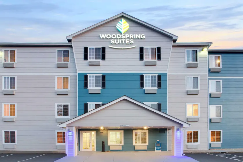 WoodSpring Suites Charlotte Shelby - Image 1