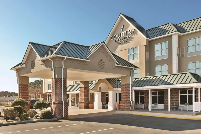 Country Inn & Suites by Radisson, Petersburg, VA - Image 1