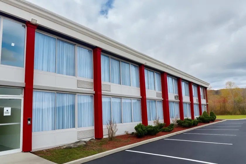 Ramada by Wyndham Cobleskill - Image 1