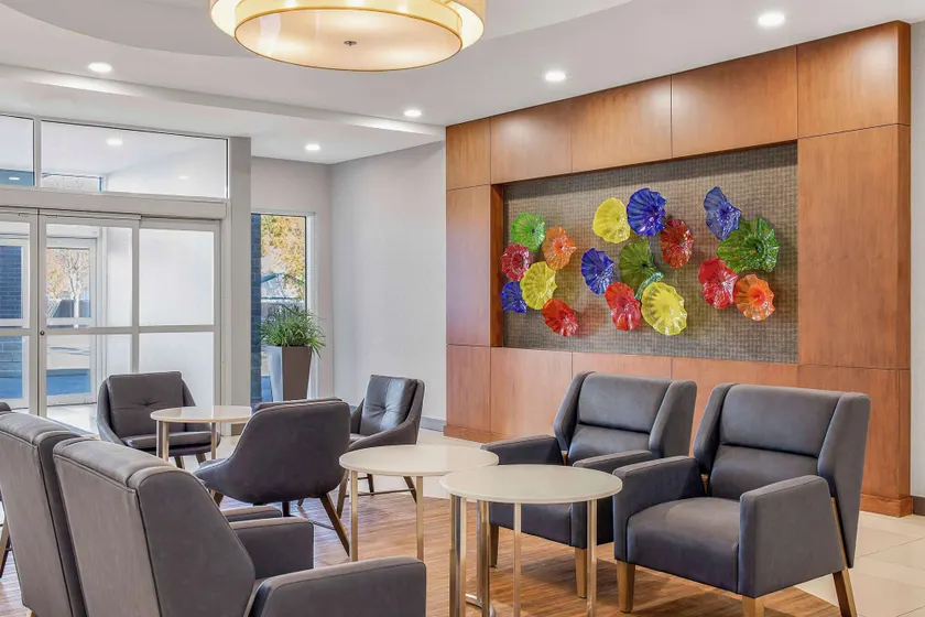 Homewood Suites by Hilton Winnipeg Airport-Polo Park, MB - Hall