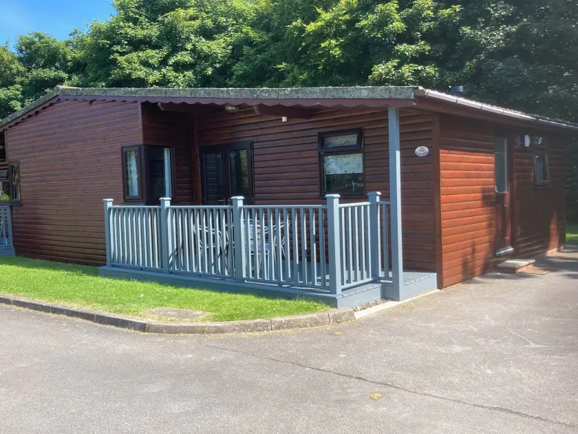 Bluebell Lodge - Image 1