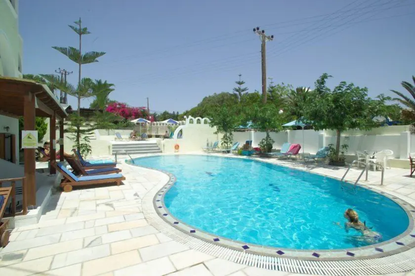Sunflower ApartHotel - Image 1
