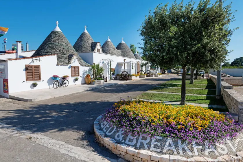 Bed and Breakfast Trulli San Leonardo - Image 1