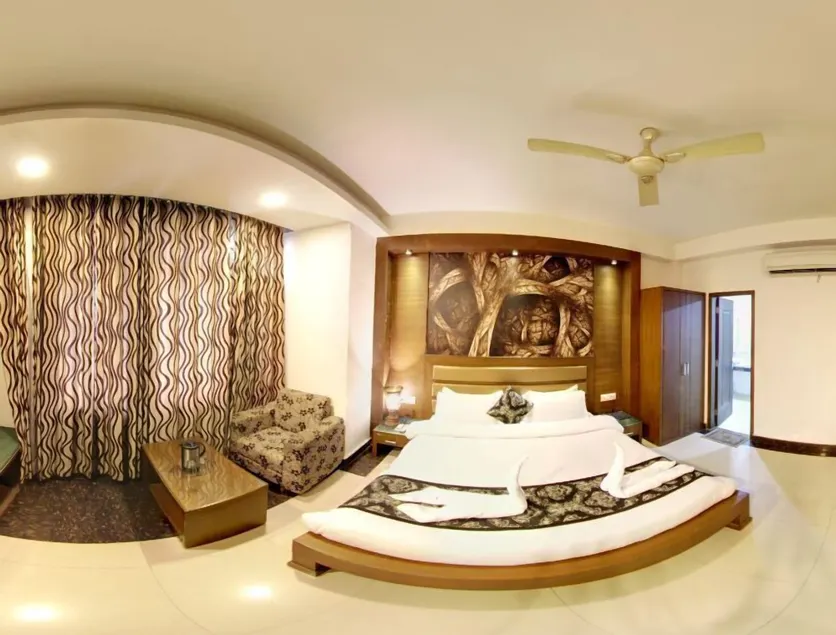 Hotel Namaskar Residency - Image 1
