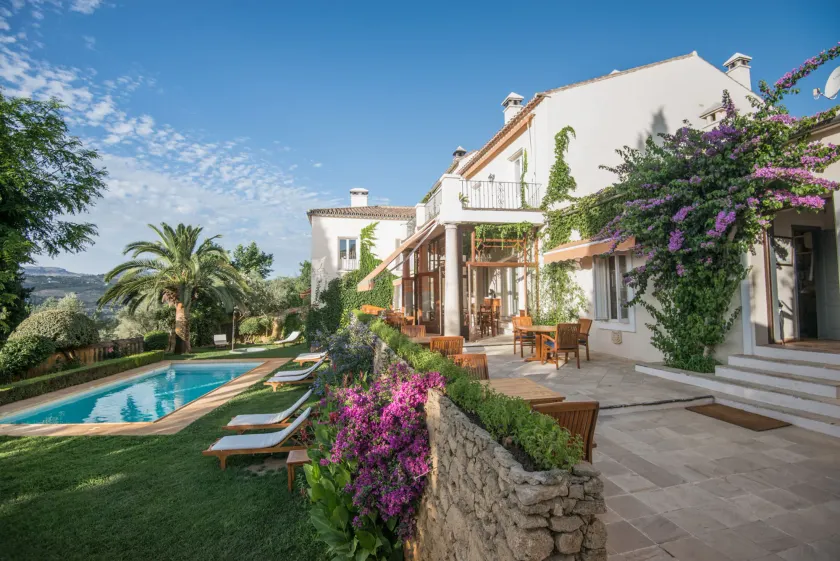 Hotel La Fuente de la Higuera - Image 1