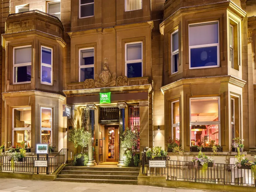 ibis Styles Edinburgh St Andrew Square - Image 1