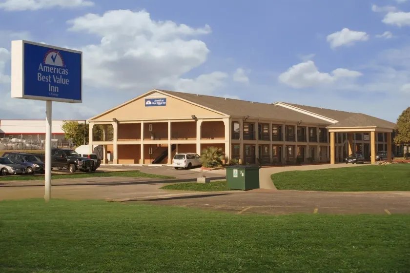 Americas Best Value Inn Waco - Franklin Avenue - Image 1