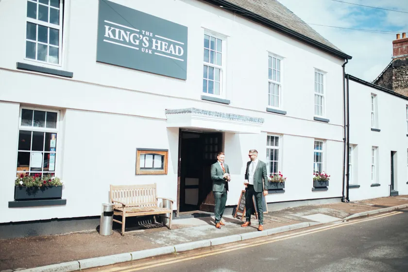 The Kings Head, Usk - Image 1