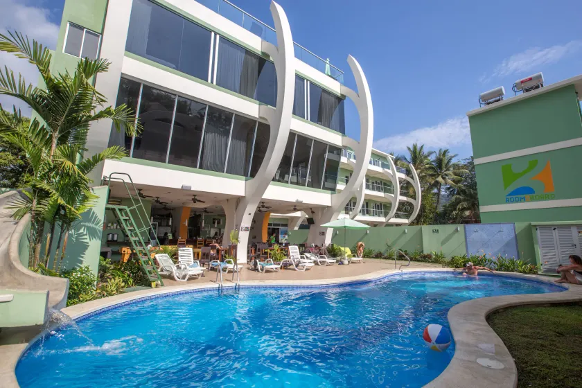 Room2Board Hostel and Surf School - Image 1