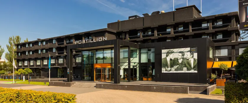 Postillion Hotel Dordrecht - Image 1