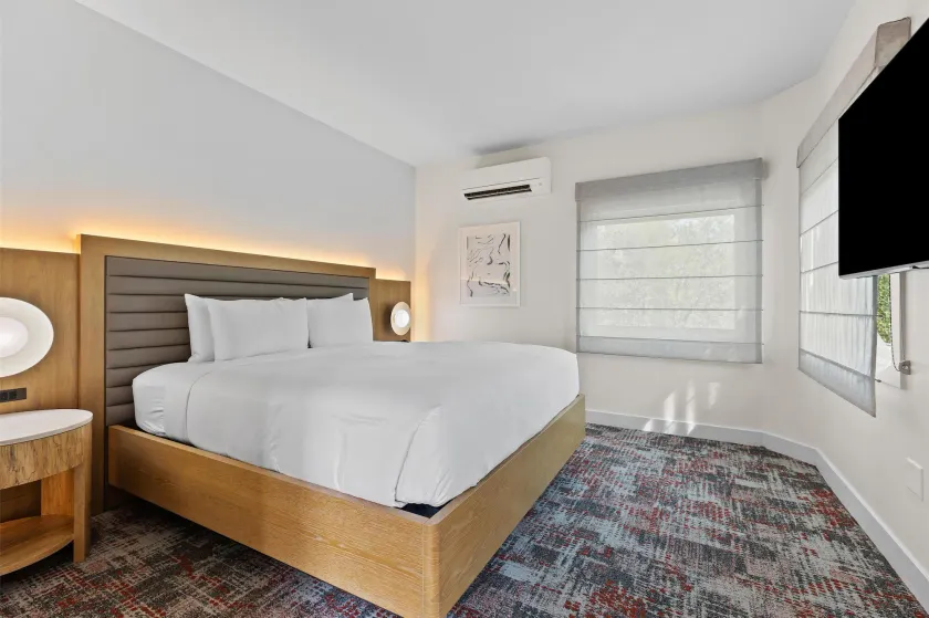Hotel De Novo Springdale, Tapestry Collection by Hilton - Image 1