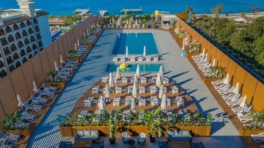 Bera Hotel Alanya - Halal All Inclusive - Image 1