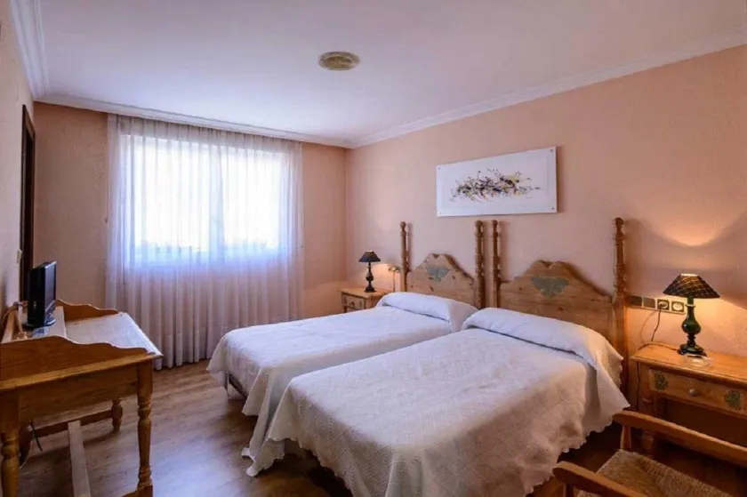 Hotel Río Cea - Image 1