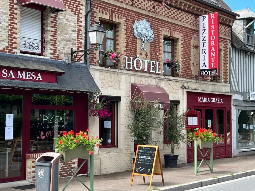 Maria Grazia Hotel - Image 1