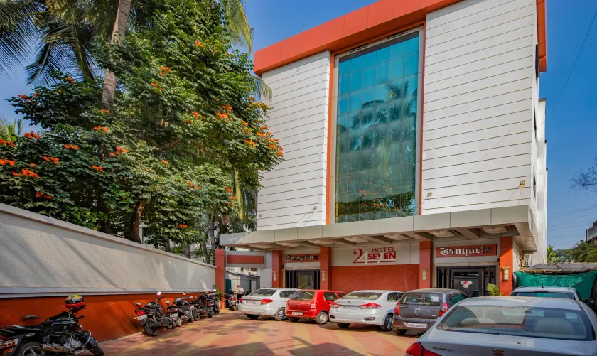 Hotel 24 Seven - Image 1