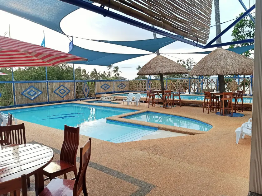 Rainbow Bay Beach & Dive Resort - Image 1