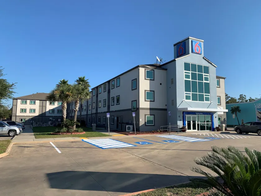 Motel 6-Biloxi, MS - Beach - Image 1